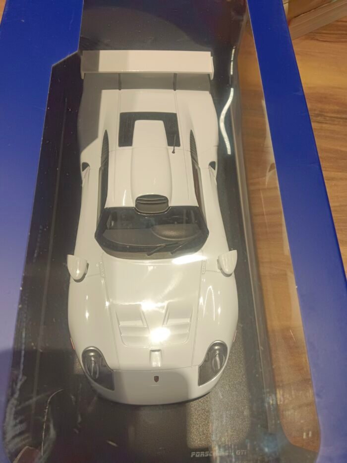 Porsche 911 Gt1  Plain body Edition 1997(White) 1:18