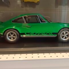 Porsche Carrera Rs (Green) 1:8
