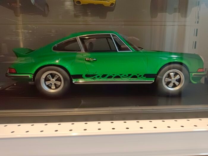 Porsche Carrera Rs (Green) 1:8
