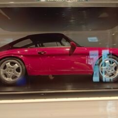 Porsche 911 Carrera 3.6 Rs (Pink) 1:8