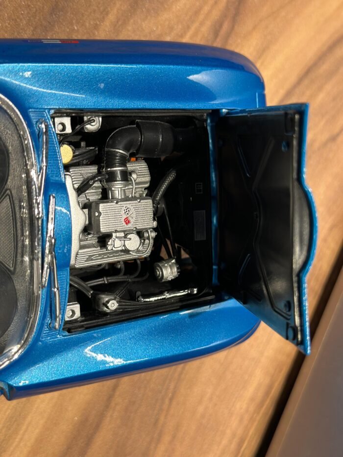 1965 Chevrolet Corvette Maisto 1:18 Blue - Image 10