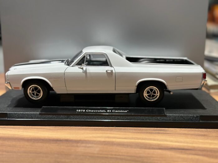 1970 Chevrolet El Camino 369 SS PICK-UP 1:18 - Image 5