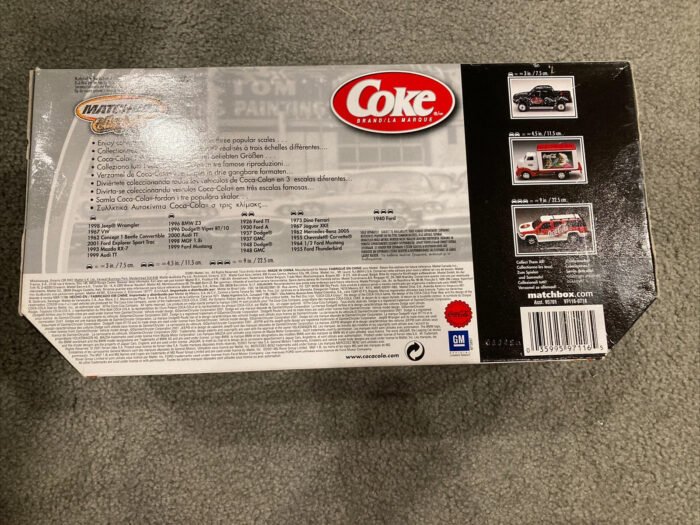 2000 Chevry Suburban Coca-Cola 1:18 - Image 4
