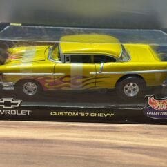 Chevrolet Custom ‘57 Chevy Yellow With Flames 1:18 Hot Wheels