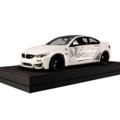 BMW M4 F82 Liberty Walk Widebody 1:18