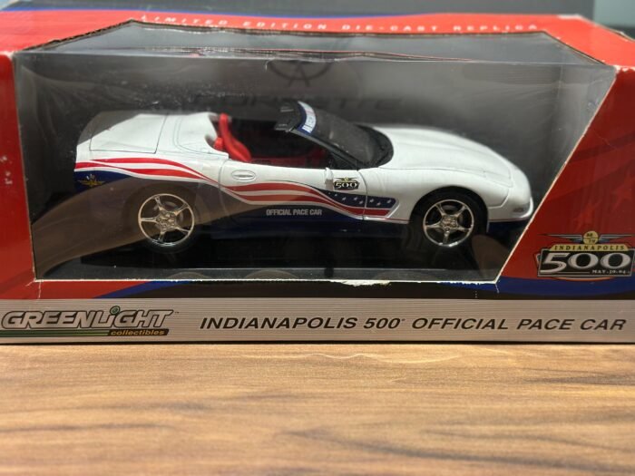 Greenlight Collectibles Indianapolis 500 Official Pace Car 1:18 - Image 3