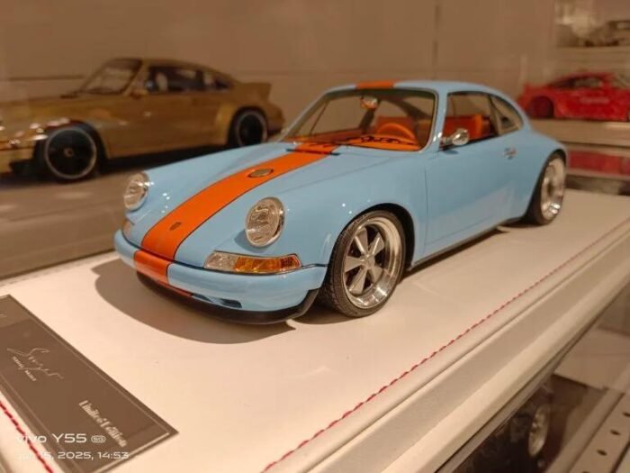 Porsche Singer Light Blue 1:18