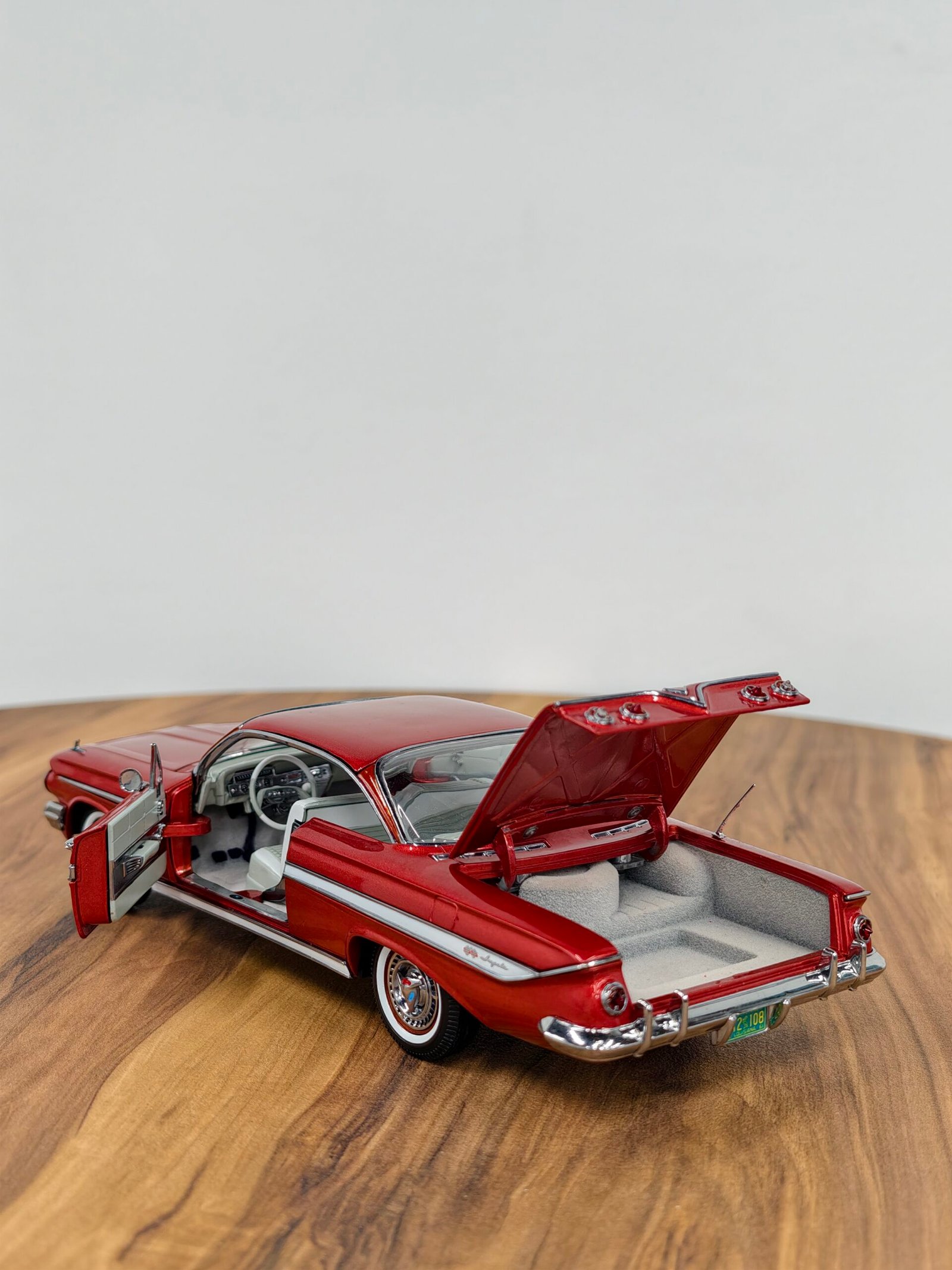 Chevrolet Impala Sport Coupe 1961 red 1:18 Sunstar - Image 5
