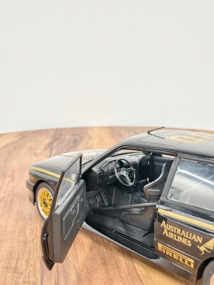 BMW E30 M3 "Solido 90th Anniversary" 1:18 - Image 6