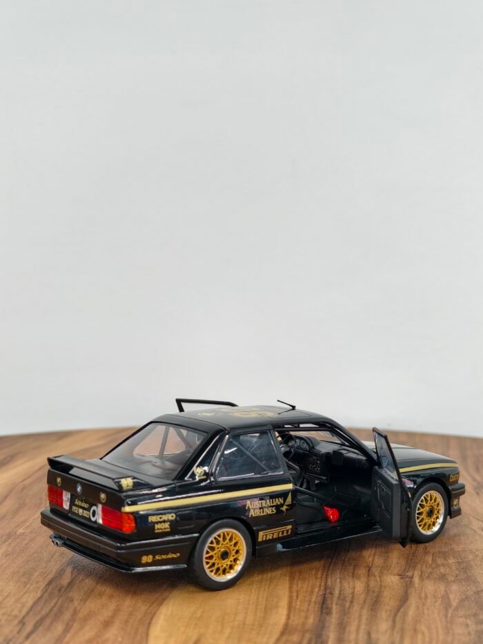BMW E30 M3 "Solido 90th Anniversary" 1:18 - Image 7
