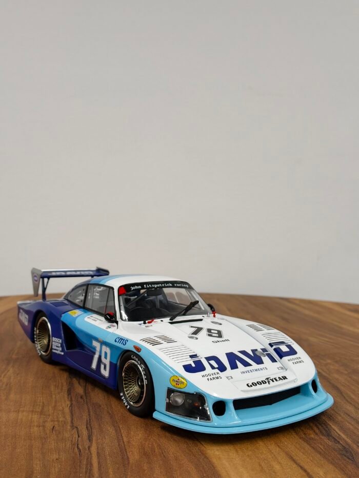 Porsche 935 MobyDick 24H Le mans 1982 blue with white 1:18 - Image 2