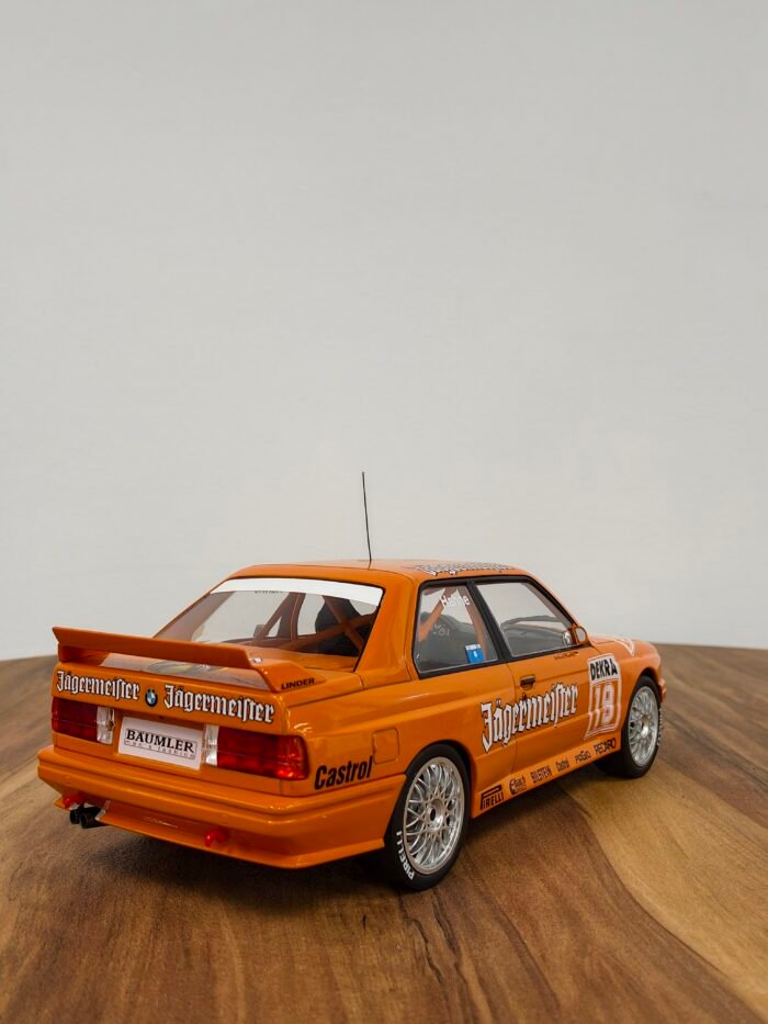 BMW E30 M3 1:18 - Image 4