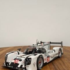 Porsche 911 Hybird #20 24h Lemans 2014 White 1:18