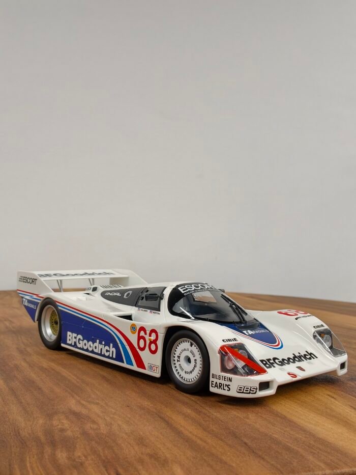 Porsche 962 IMSA- Riverside 1985 White 1:18 - Image 2
