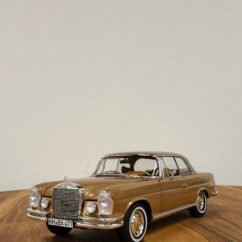 Mercedes Benz 250 SE Coupe 1:18 Gold