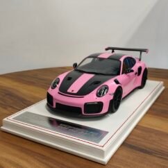 Porsche 991 GT2RS 1:18 Pink with Black