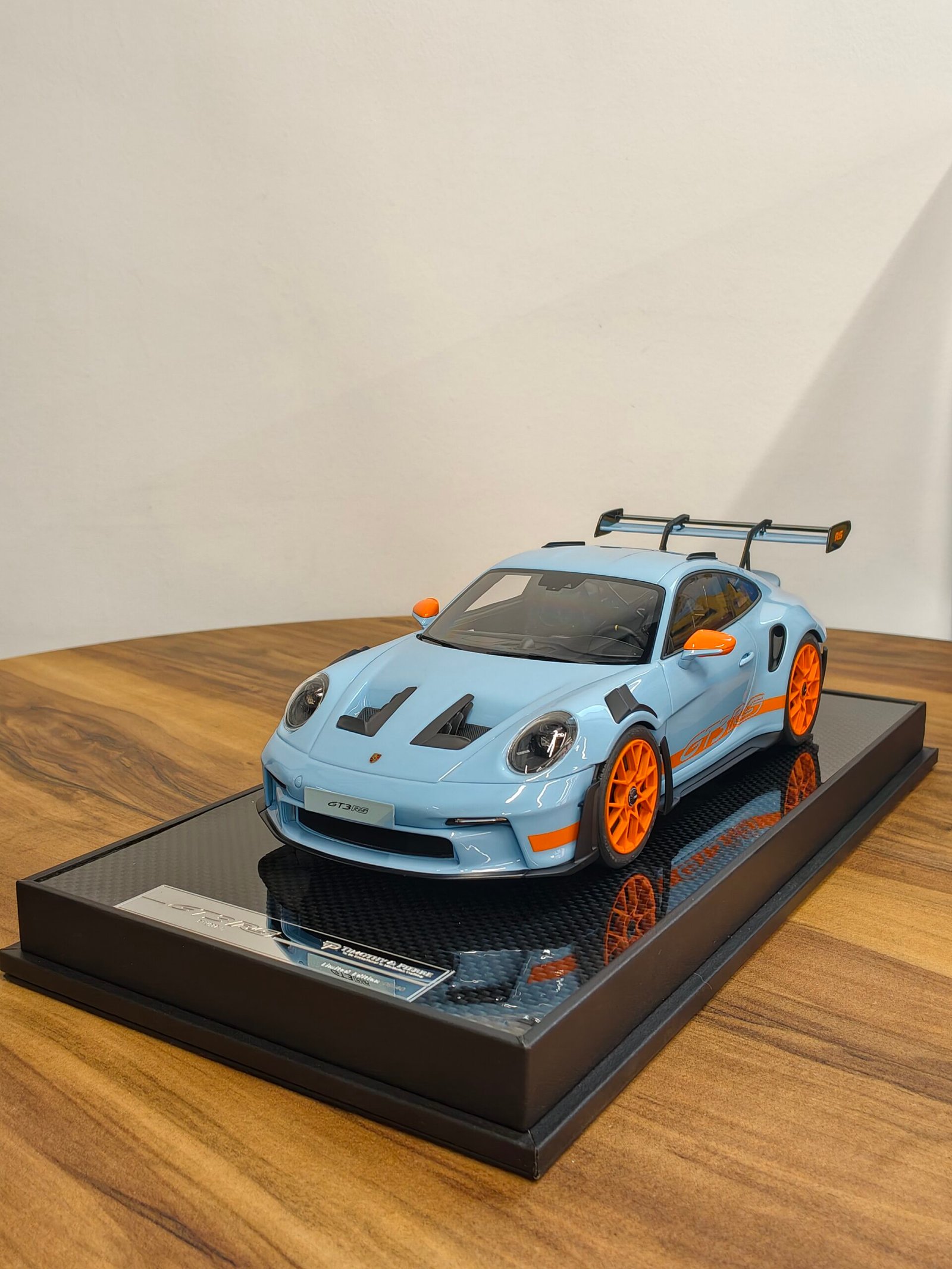 Porsche 911 GT3 Rs 1: 18 Blue with Orange