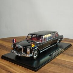Mercedes-Benz 600 W100 Pullman Black 1:18