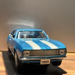 1967 Chevrolet Camaro Z-28 Road Signature 1:18