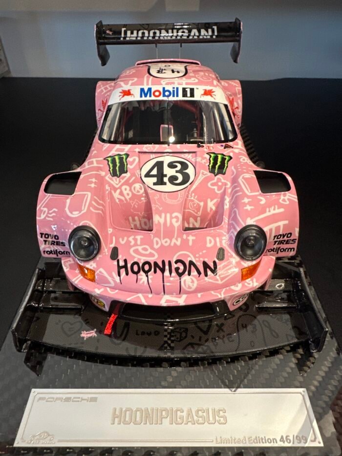 Porsche Hoonpigasus 1:18 Pink