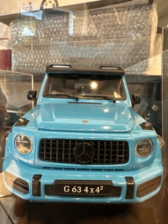 Mercedes Benz G63 4X4 Blue 1:18