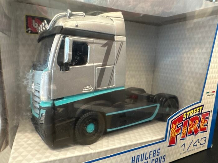 Mercedes Haulers Custom Cab 1:43 Gray