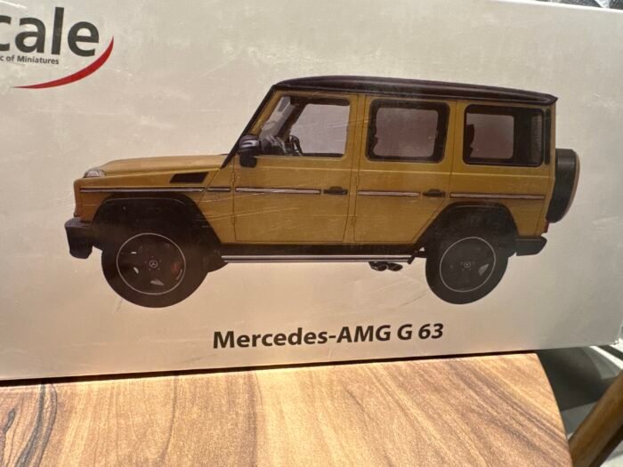 Mercedes-AMG G63 Yellow1:18
