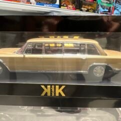 Mercedes-Benz 600 W100 Pullman 1:18 Gold