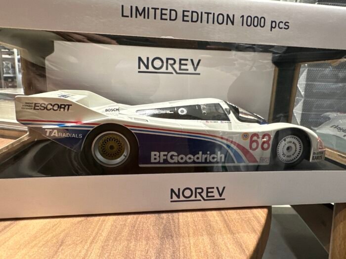 Porsche 962 IMSA- Riverside 1985 White 1:18