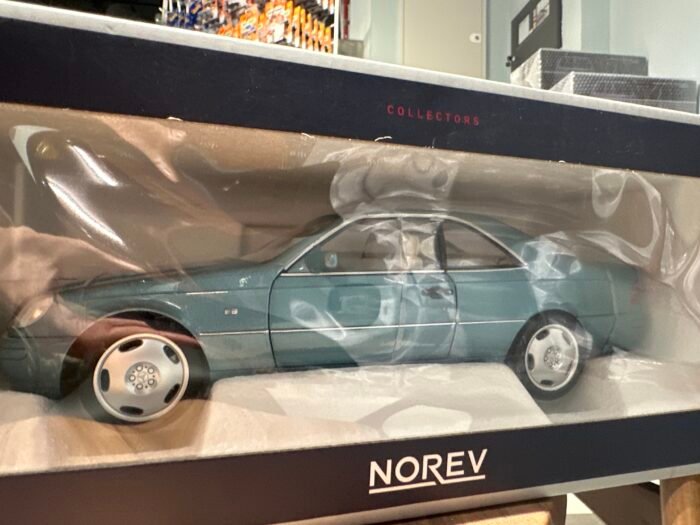 Mercedes-Benz CL600 Coupé 1997 Blue Metallic 1:18