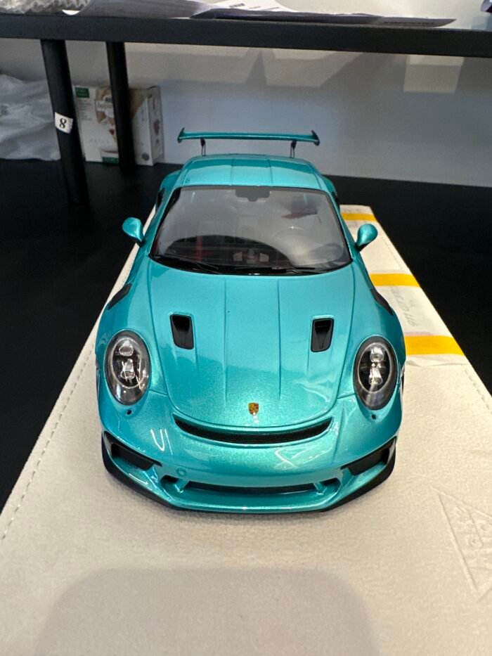 Porsche 911 GT3 RS 2018 Green 1:18