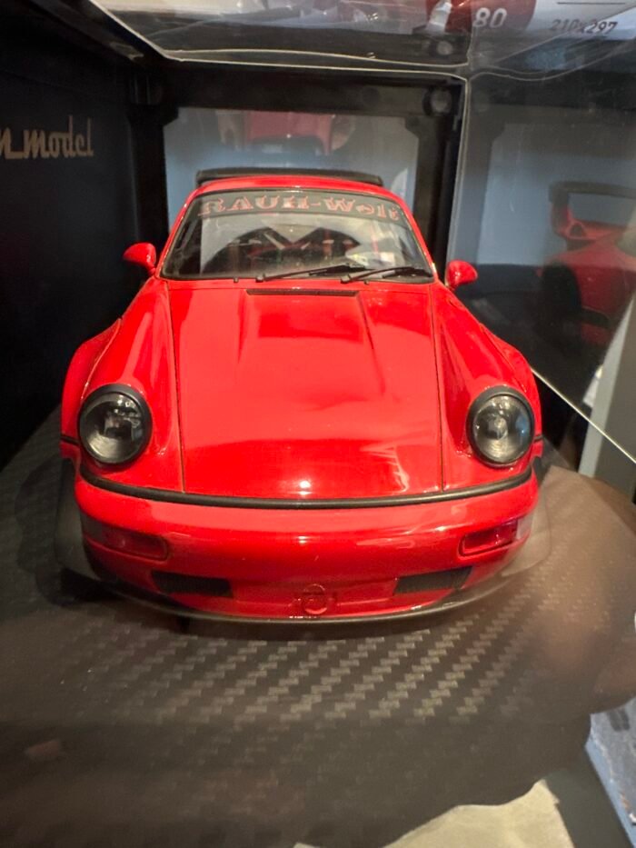 Porsche RWB 964 Red 1:18