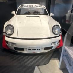 Porsche RWB 964 White 1:18