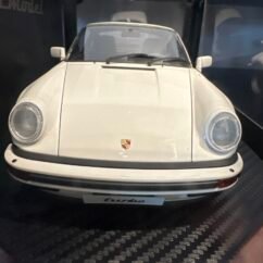 Porsche 911 (930) Turbo 1:18 White