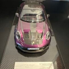 Porsche GT3 RS (Midnight Purple) 1:18