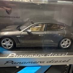 Porsche Panamera Diesel 1:43 Black
