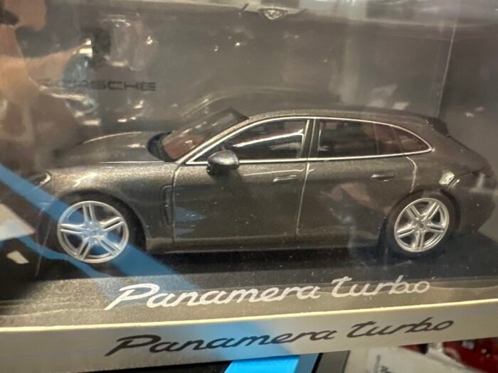 Porsche Panamera turbo 1:43 Gray