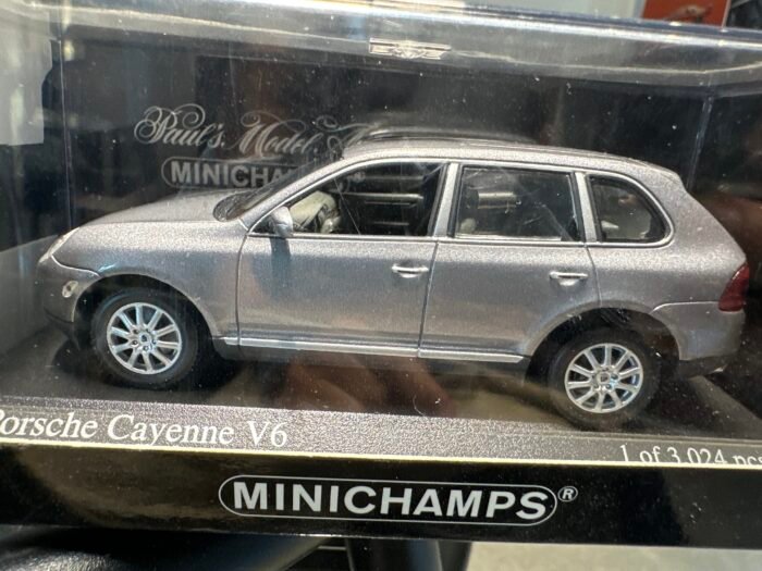 Porsche Cayenne V6 2003 Gray 1:43