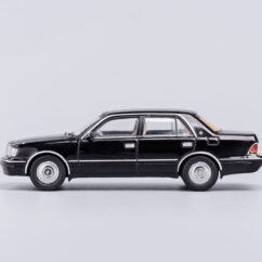 Toyota Crown JZS155 (Black) 1:64