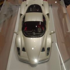 Ferrari (White) 1:18