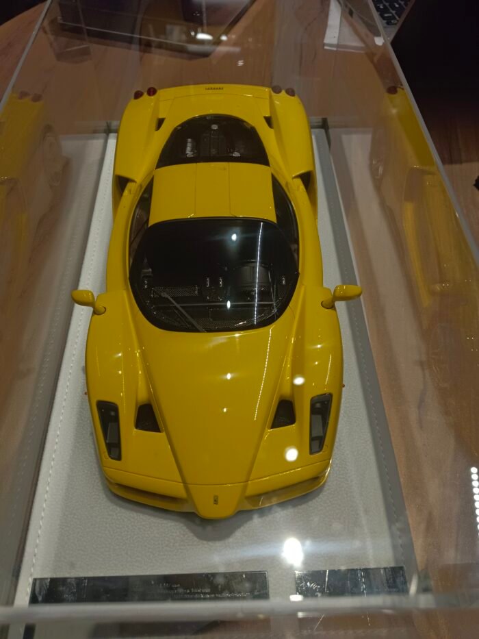 Enzo Ferrari (Yellow) 1:18