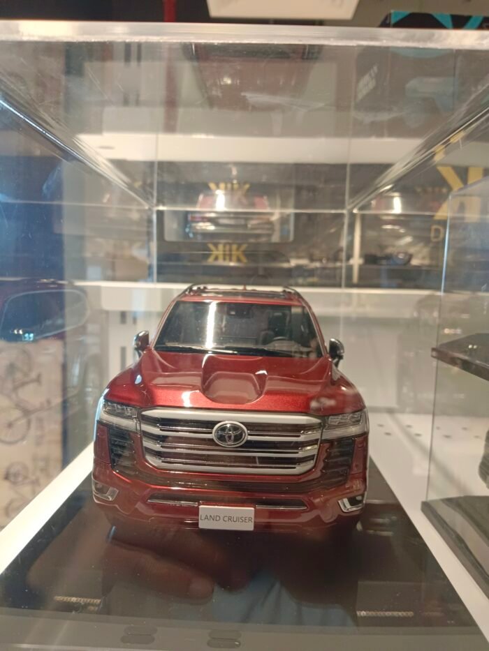Toyota Land Cruiser Lc300 Zx (Red) 1:18