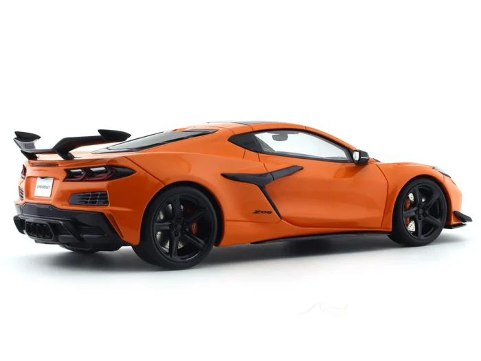 GT Spirit 2023 Chevrolet Corvette C8 Z06 Orange Tint 1:18 - Image 3