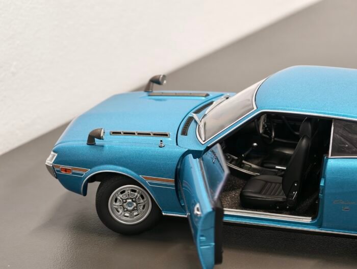 7878 Toyota Celica1600 GT TA22 Blue 1:18 - Image 7