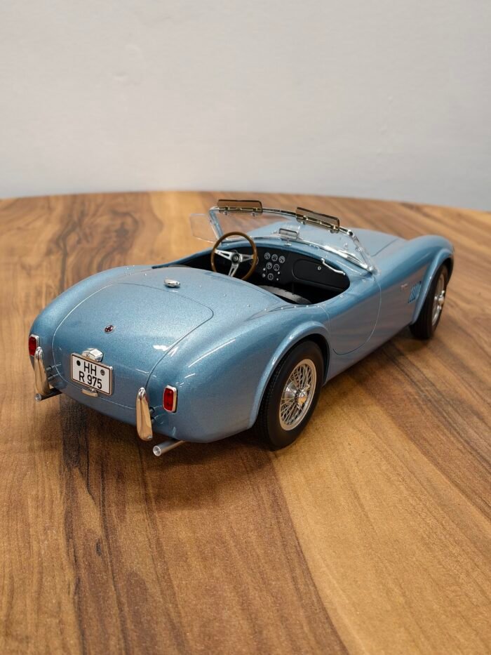 Shelby AC Cobra 289 Blue Metallic 1:18 - Image 5
