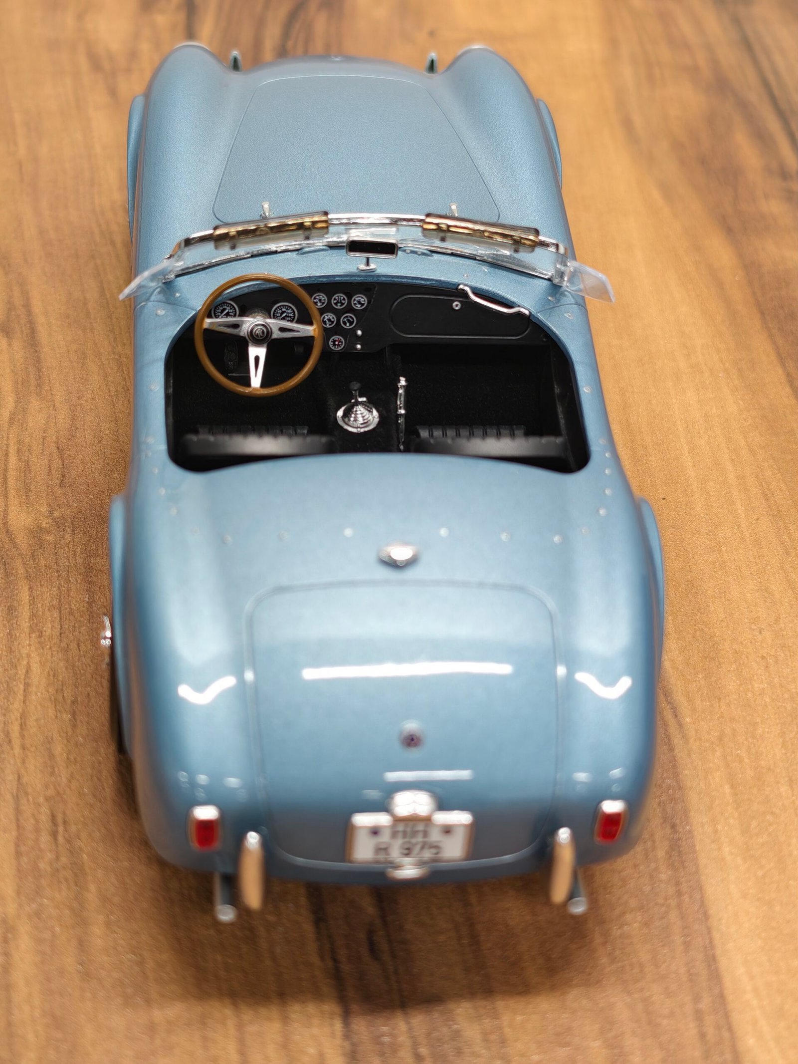 Shelby AC Cobra 289 Blue Metallic 1:18 - Image 7