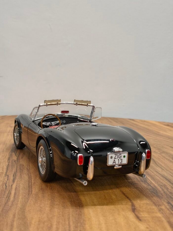 Shelby AC Cobra 289 black 1:18 - Image 3