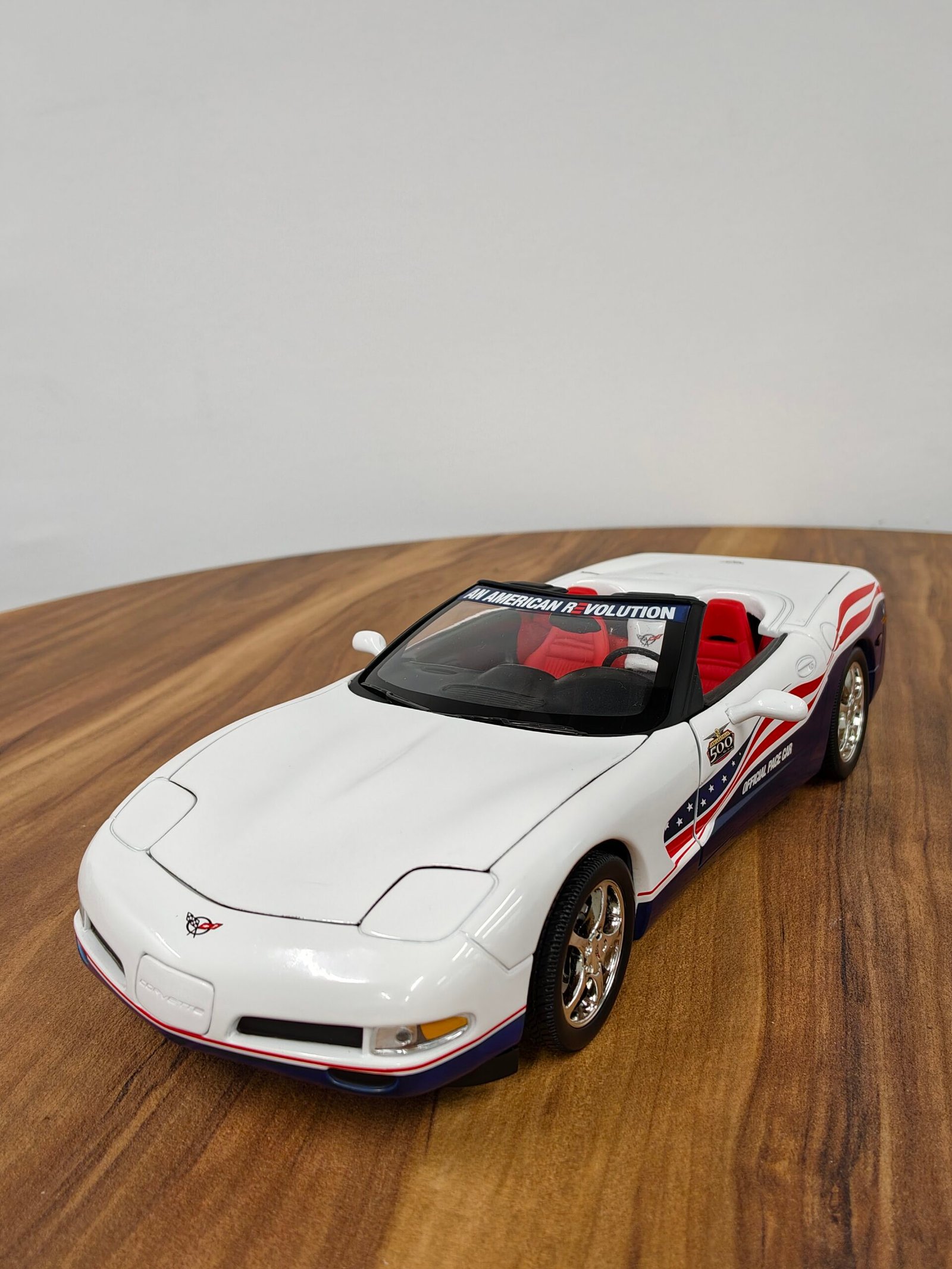 An American Revolution Corvette 1:18 White