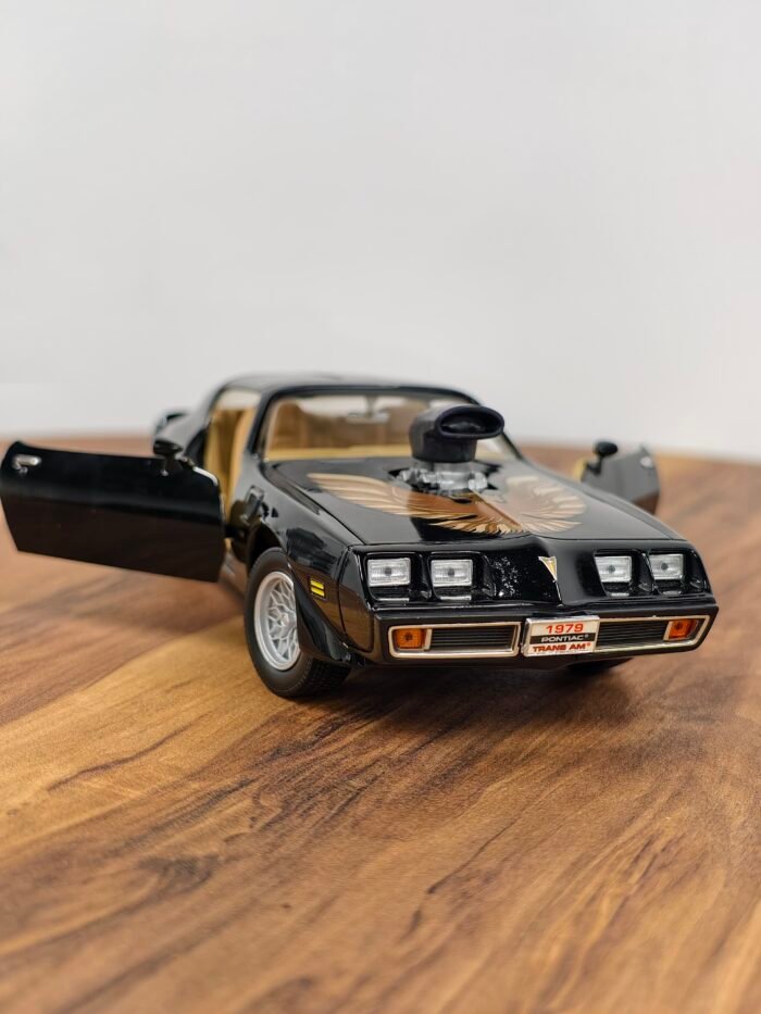 1979 Pontiac Trans AM 1:18 Black - Image 2