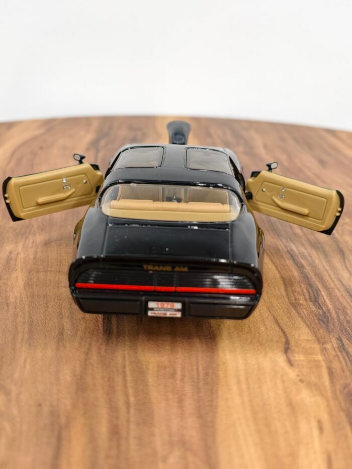 1979 Pontiac Trans AM 1:18 Black - Image 3